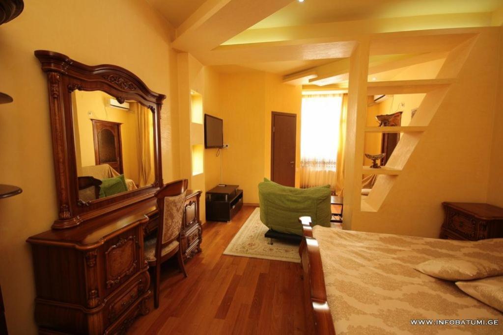 Hotel Black Sea House Batumi Kültér fotó