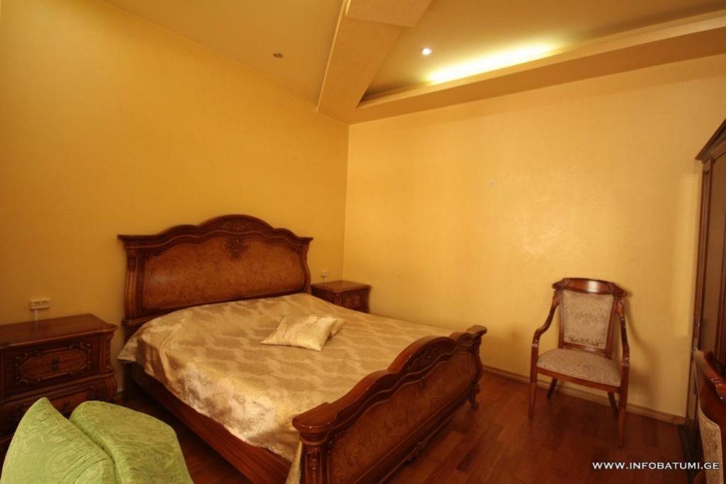 Hotel Black Sea House Batumi Kültér fotó