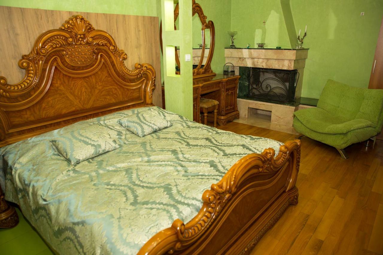 Hotel Black Sea House Batumi Kültér fotó
